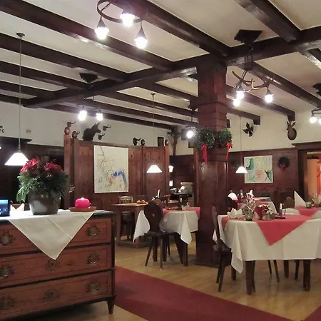 Restaurant Orgler ホテル カプルーン