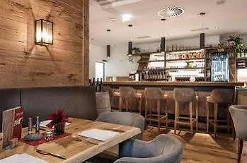 ホテル Restaurant Orgler